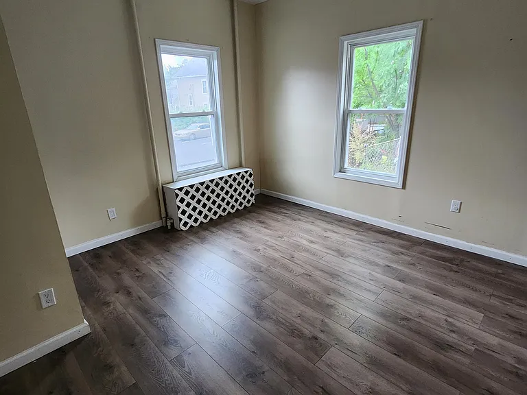 445-453 Albany Ave #C3 — Photo 11