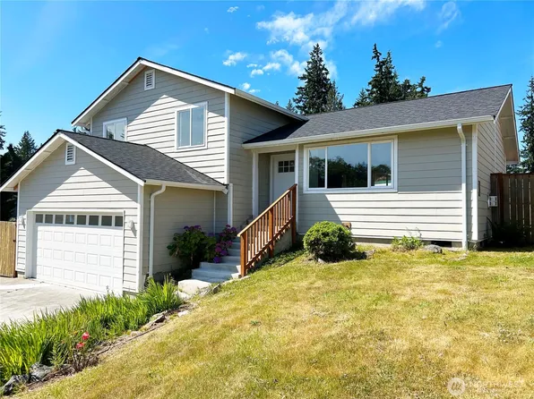 27202 Manor Place NW, Stanwood, WA 98292