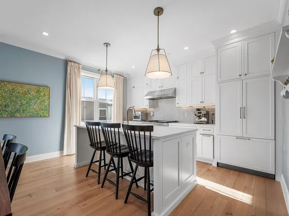 69 Preble St #3, Boston, MA 02127