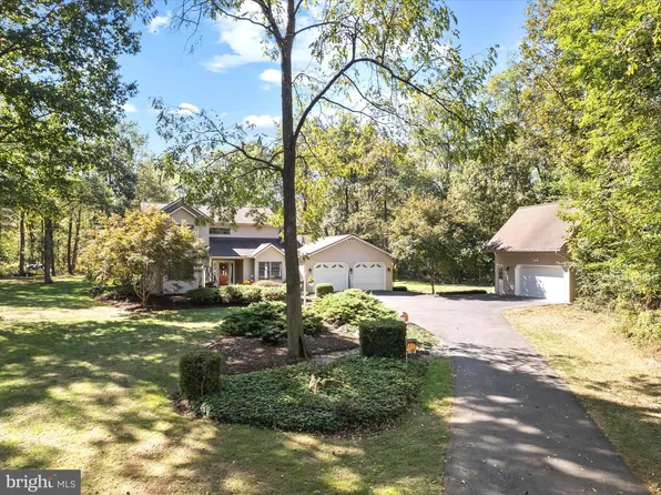 701 Cider Dr, Bunker Hill, WV 25413