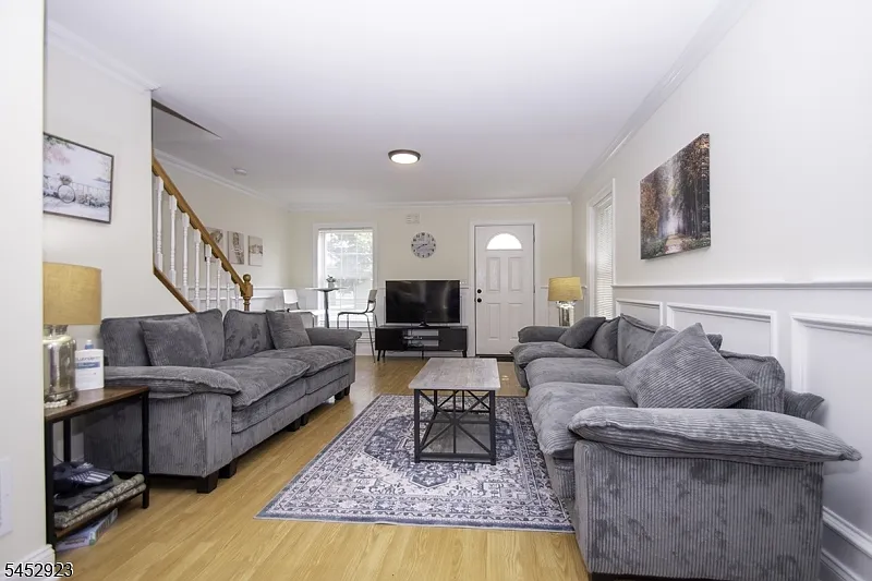 3 bed, 1.5 bath, $4,700 — Photo 4
