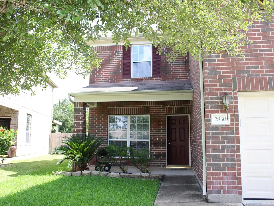 2830 Youpon Lake Ct