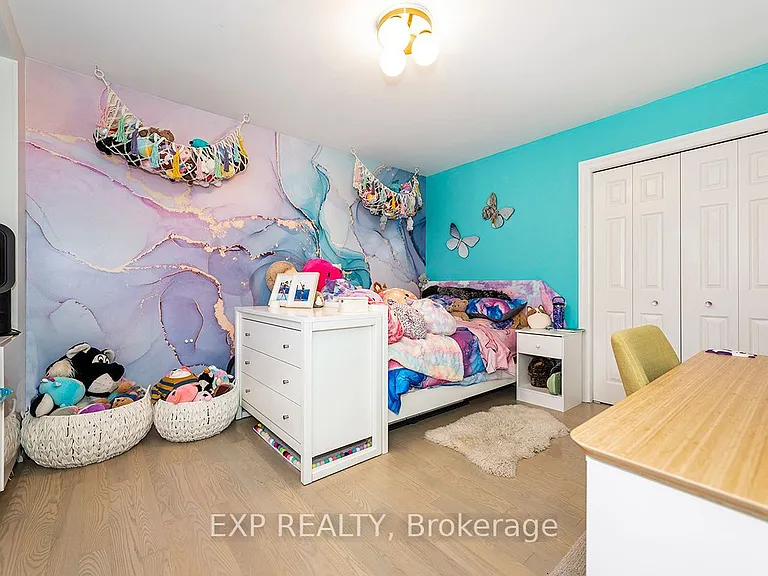 1410 Petrie Way — Photo 31