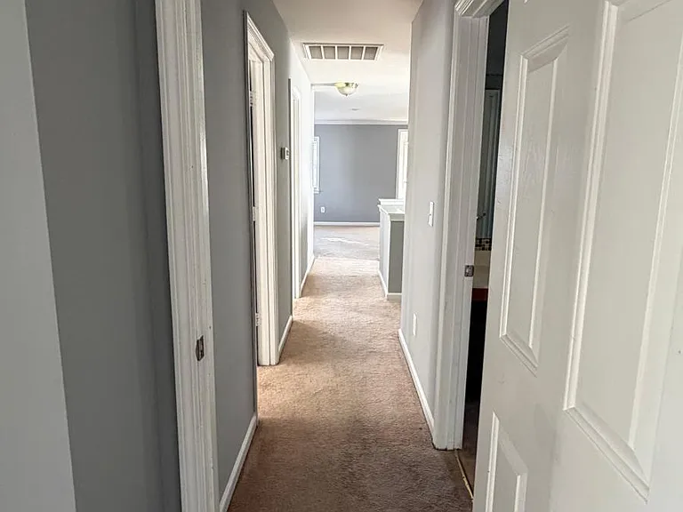 4008 Remington Oaks Cir — Photo 16