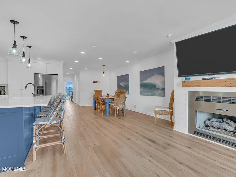 118 Ashley Ave — Photo 7