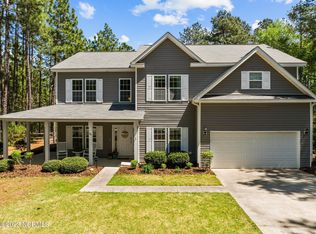 101 Shropshire Ct, West End, NC 27376