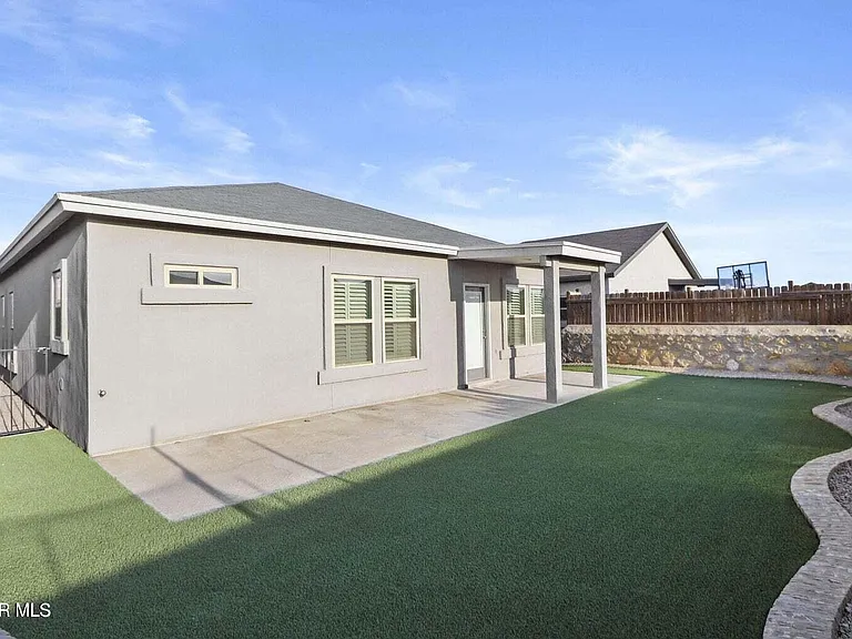 1021 Ultrastar Pl — Photo 22