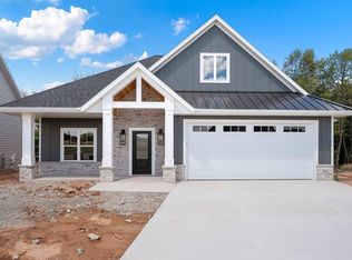 563 Lemere Ct, Green Bay, WI 54313