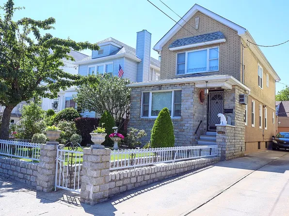 8882 15th Ave, Brooklyn, NY 11228