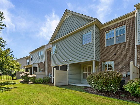 4th image of 529 Panorama Park Pl