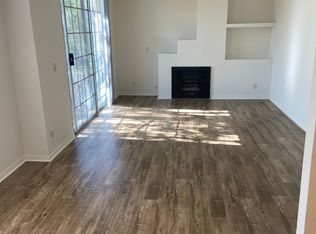 5712 Camellia Ave #201, North Hollywood, CA 91601