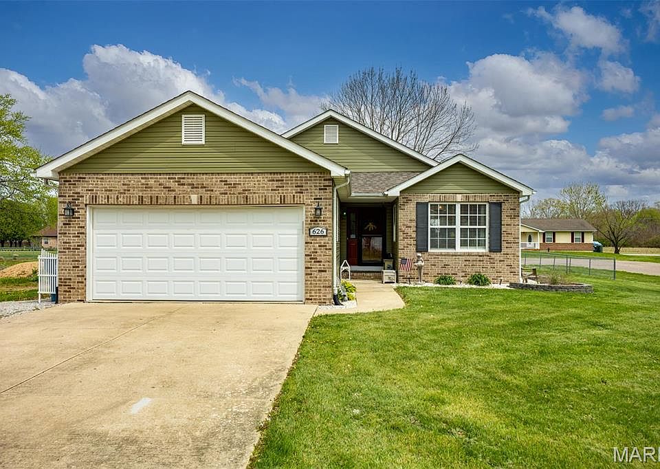 1st image of 626 Westview Dr