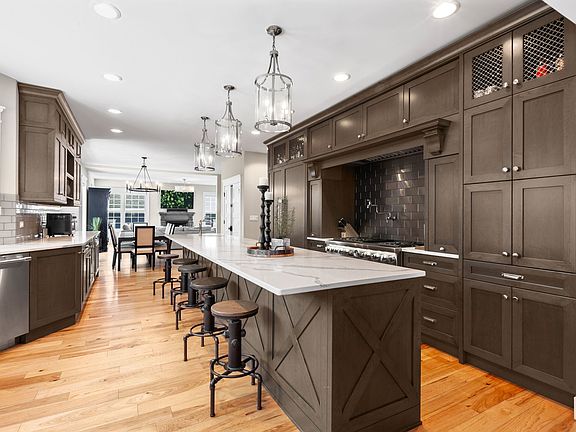 4th image of 205 W Cook Ave