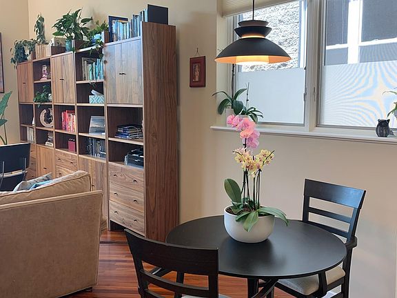 5th image of 1039 N Winchester Ave #3