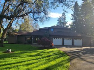 17883 N Bank Rd, Roseburg, OR 97470