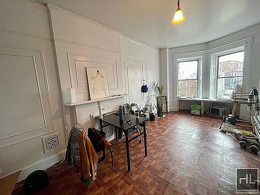 3rd image of 19 Spencer Pl #3