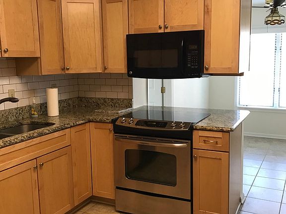 4th image of 73 Skull Creek Dr APT B305