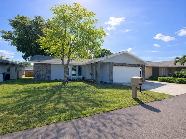 10489 113th St N, Largo, FL 33778