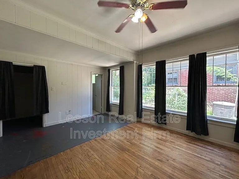 142 E Jordan St — Photo 11