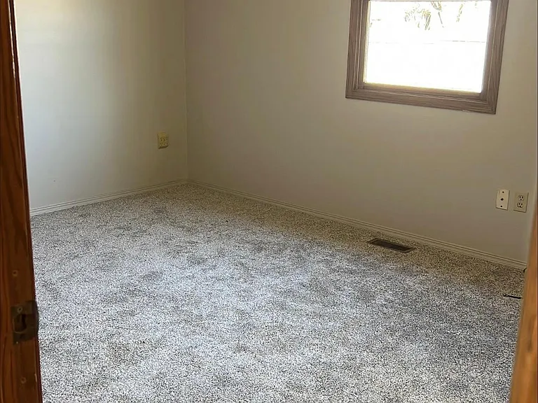 2114 N Sunridge St — Photo 10