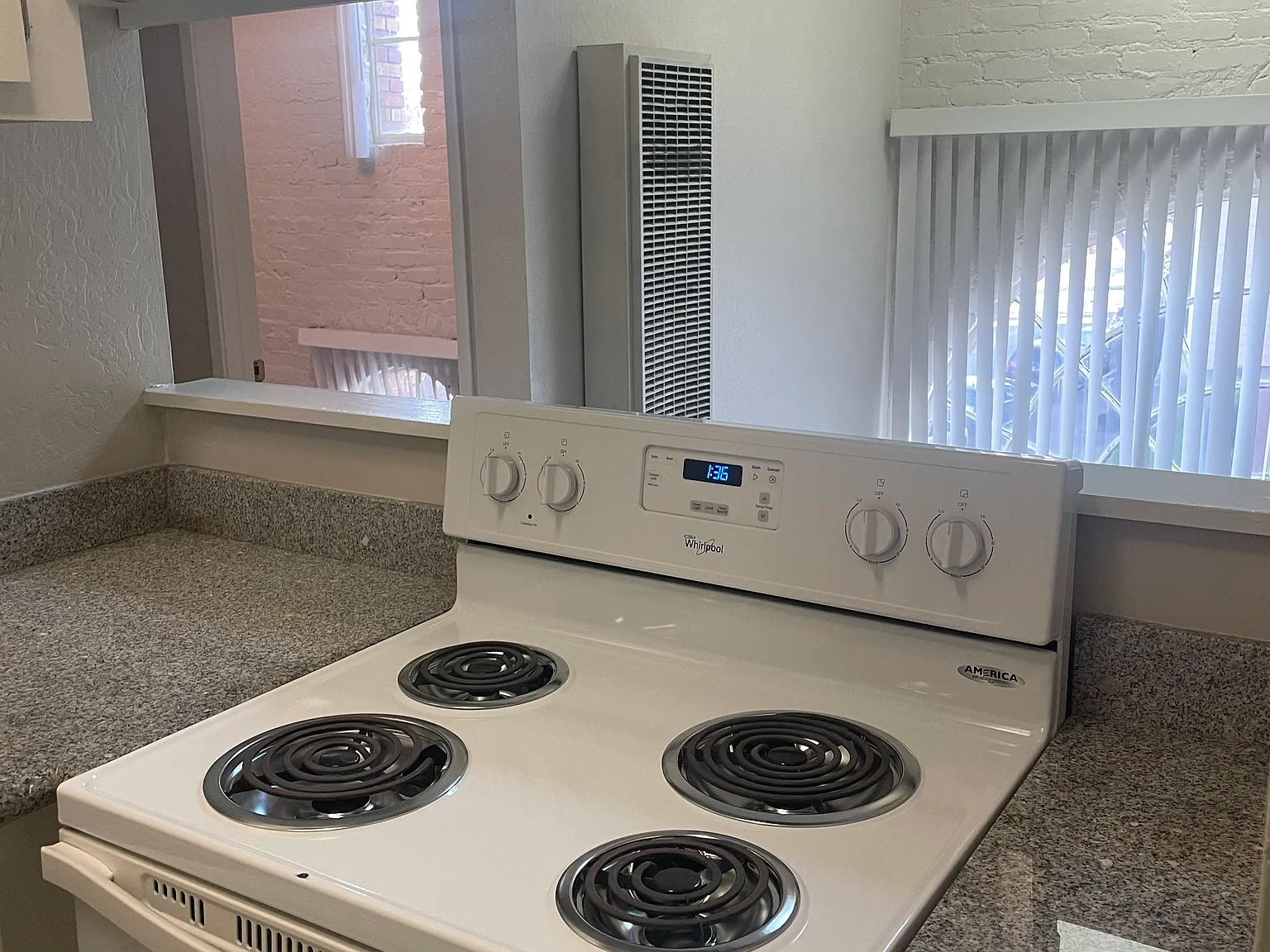 1 bed, 496 sqft, $1,150 — Photo 4