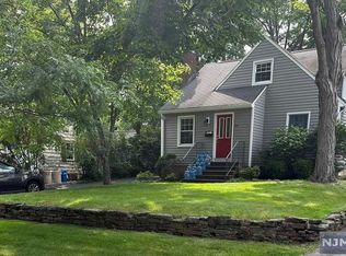 140 Pershing Ave, Ridgewood, NJ 07450