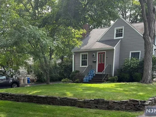 140 Pershing Ave, Ridgewood, NJ 07450