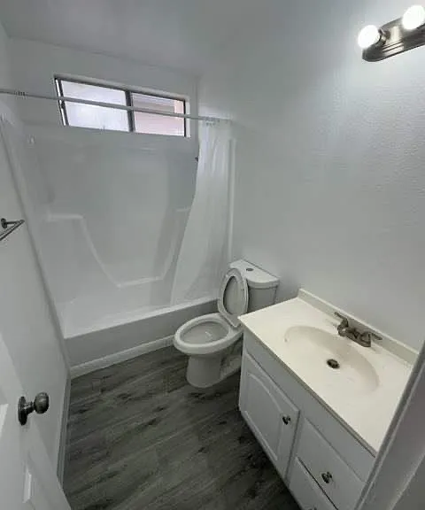 500 Almond Ave #D — Photo 12