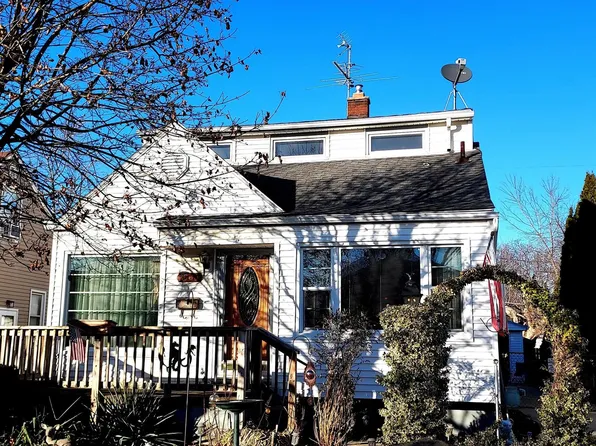 1665 Cole St, Birmingham, MI 48009