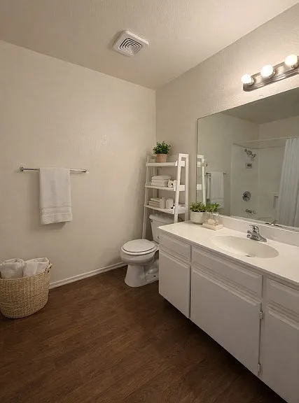 1530 W 204th St #3 — Photo 11