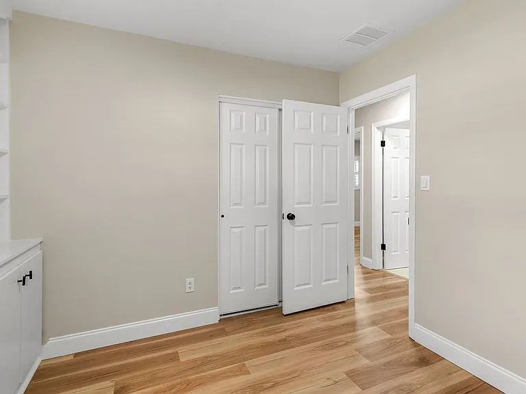 527 Cornwall Rd — Photo 22