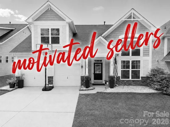 1204 Woodglen Ln, Matthews, NC 28104