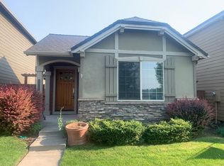 61129 Dayspring Dr, Bend, OR 97702