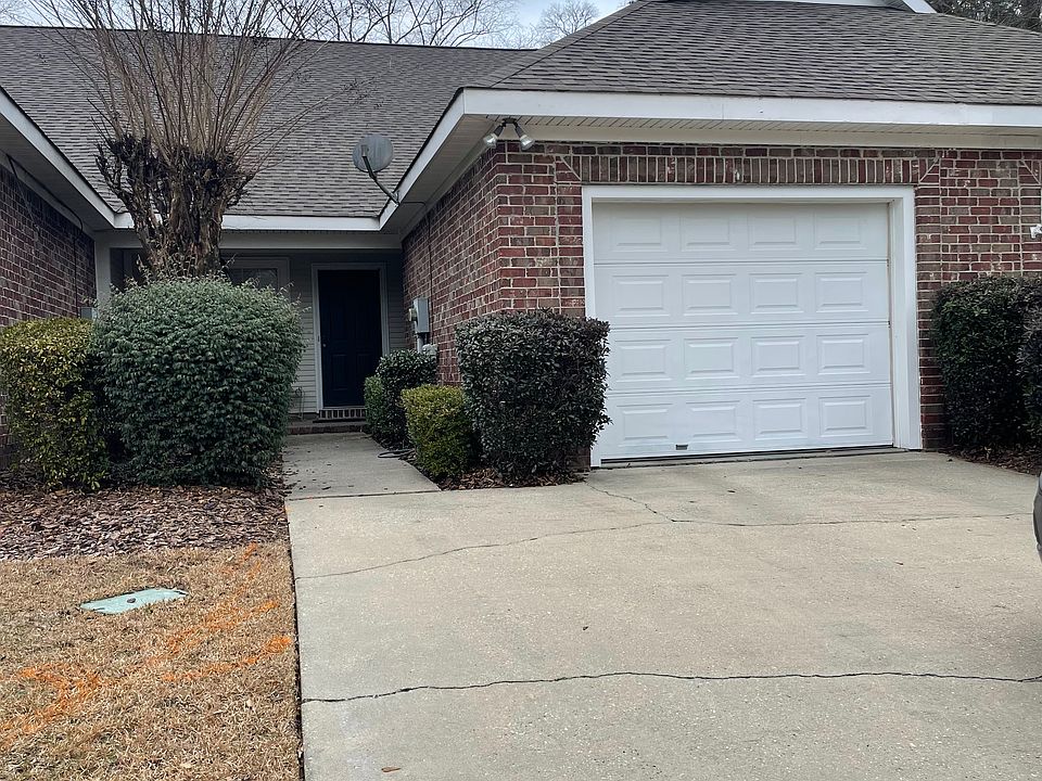 315 Sweetwater Ln