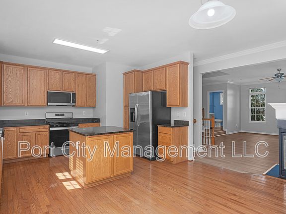 5th image of 905 Hall Station Dr