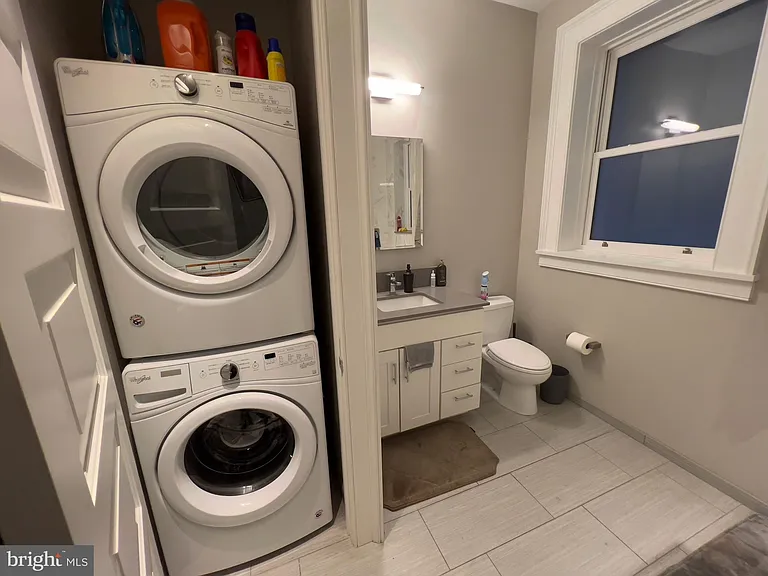 2126 Locust St #1R — Photo 30