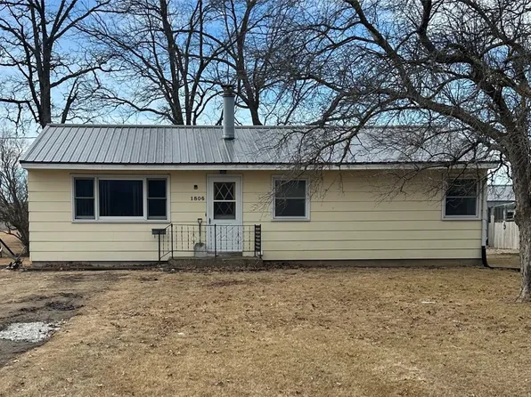 1806 Maple Way, Coggon, IA 52218