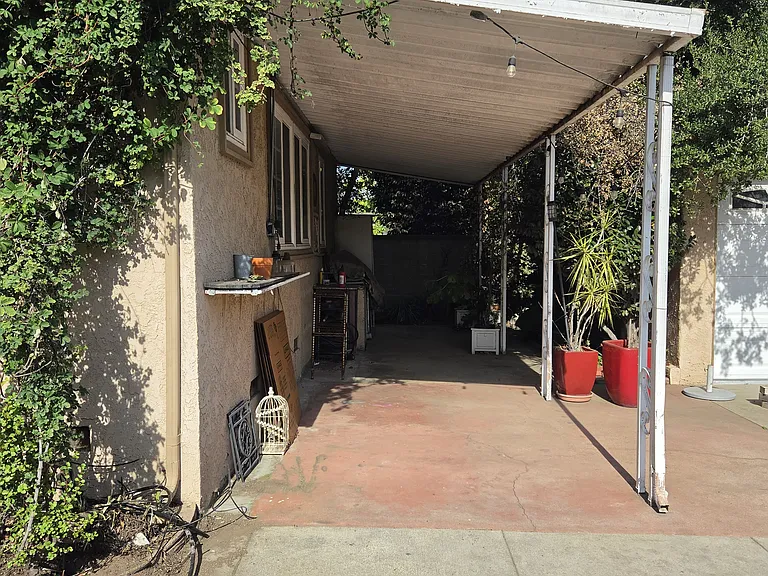 1710 W Grand Ave — Photo 9