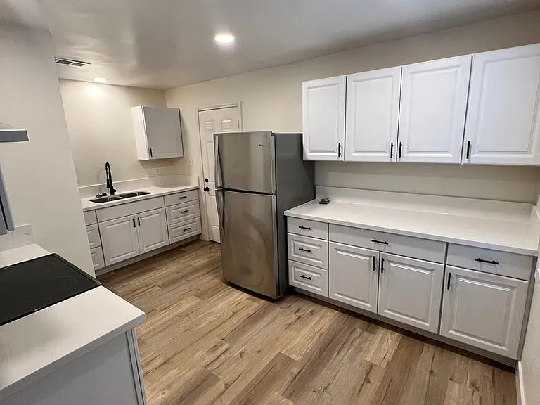 1501 Stewart Ave — Photo 15