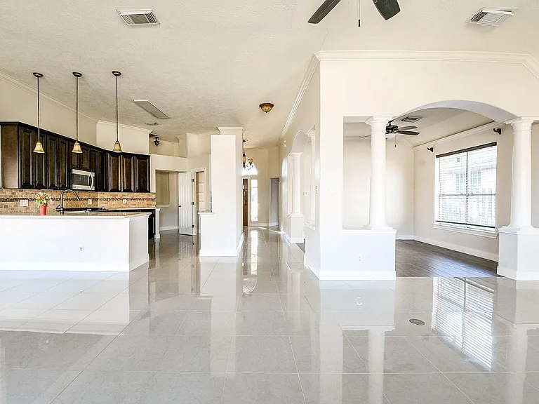 4111 Clubhollow — Photo 13