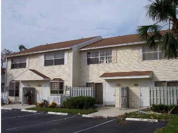2701 NE 15th St, Pompano Beach, FL 33062