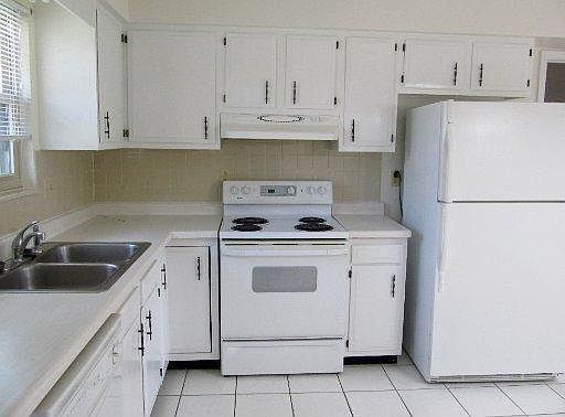 2nd image of 1601 Tecumseh Dr