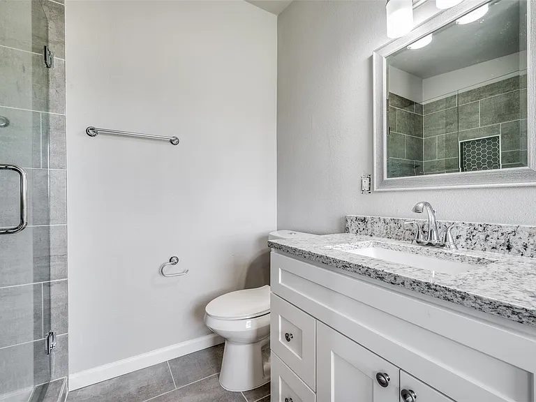 3501 Meadow Vista Cir — Photo 8