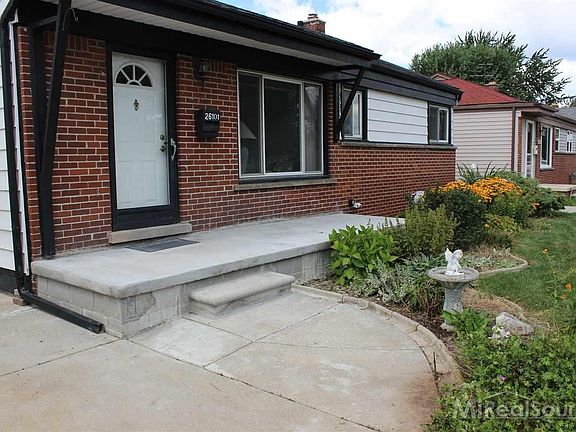 3rd image of 26101 Bryan St