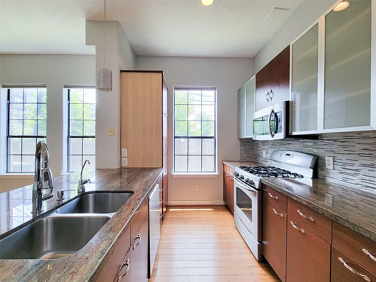 1414 Emancipation Ave #A — Photo 10