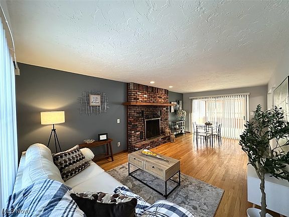 4th image of 19374 S Lake Shore Blvd