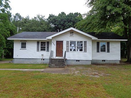 1st image of 1711 Hutchinson Dr