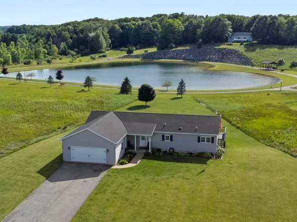 18601 Sunrise Ln, Big Rapids, MI 49307