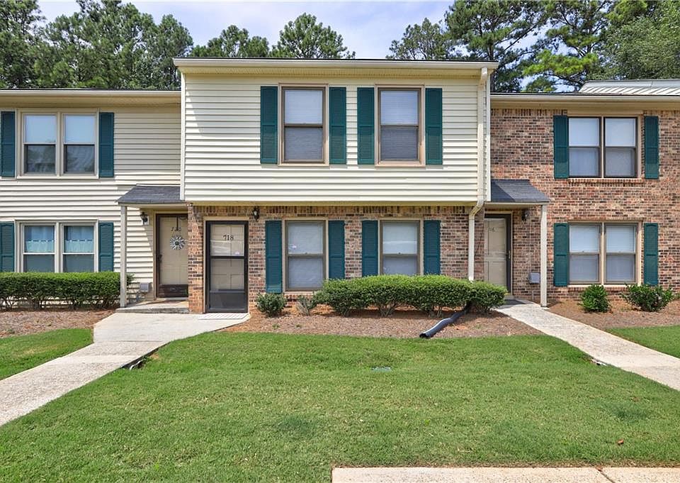 1st image of 718 Longleaf Dr
