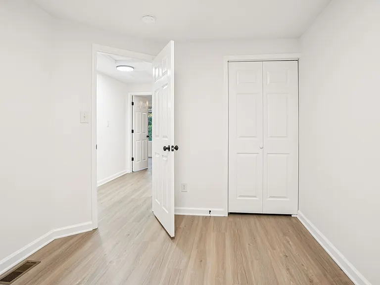 1369 Maple Shade Ln — Photo 29
